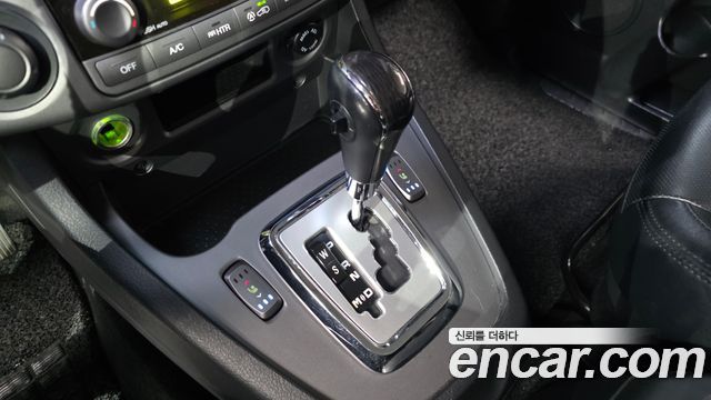 KG Mobility (SsangYong) Korando Turismo 4WD Outdoor Edition 9-seater 2017 — фото 9