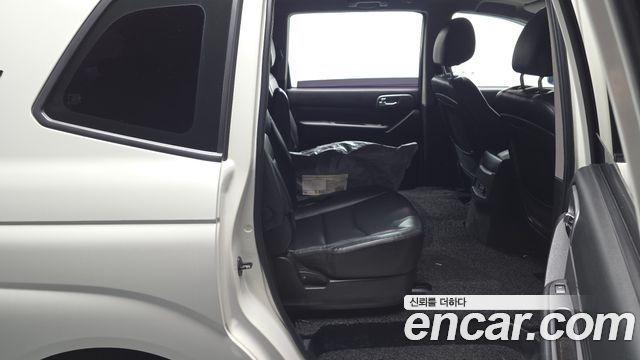 KG Mobility (SsangYong) Korando Turismo 4WD Outdoor Edition 9-seater 2017 — фото 12