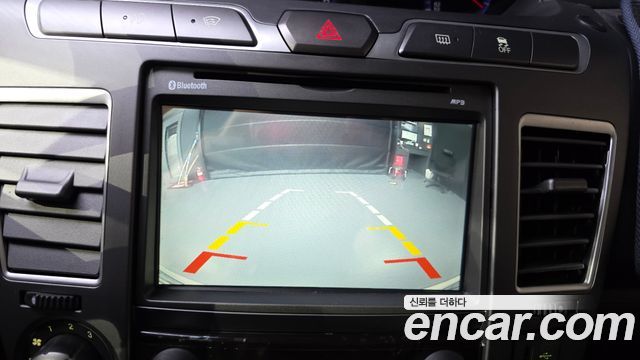 KG Mobility (SsangYong) Korando Turismo 4WD Outdoor Edition 9-seater 2017 — фото 15