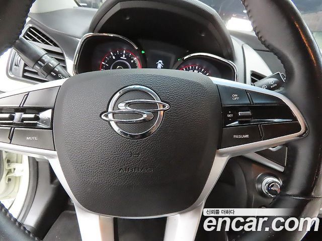 KG Mobility (SsangYong) Style Korando C 2.2 RX 2WD High DLX 2017 — фото 18