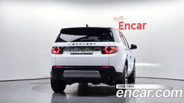 Land Rover Discovery Sport 2.0 TD4 HSE Luxury 2018 — фото 4