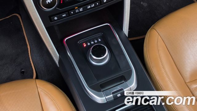 Land Rover Discovery Sport 2.0 TD4 HSE Luxury 2018 — фото 9