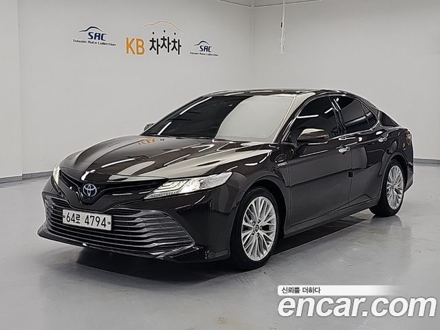 Toyota Camry (XV70) 2.5 XLE Hybrid 2019 — фото 1