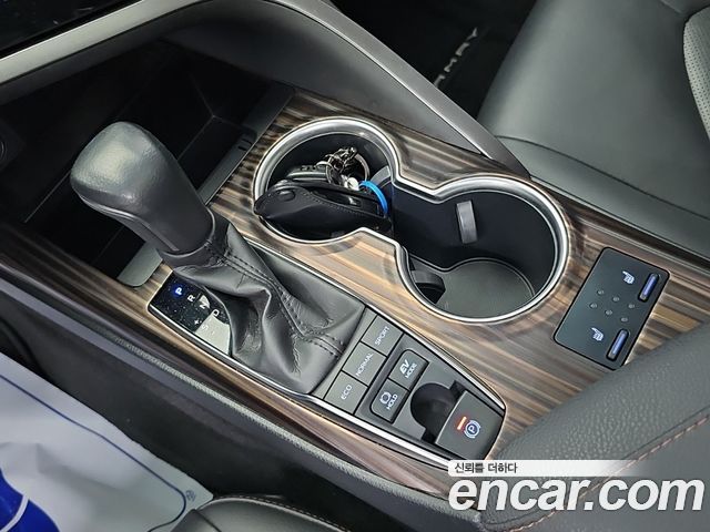 Toyota Camry (XV70) 2.5 XLE Hybrid 2019 — фото 8