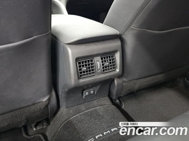 Toyota Camry (XV70) 2.5 XLE Hybrid 2019 — фото 17