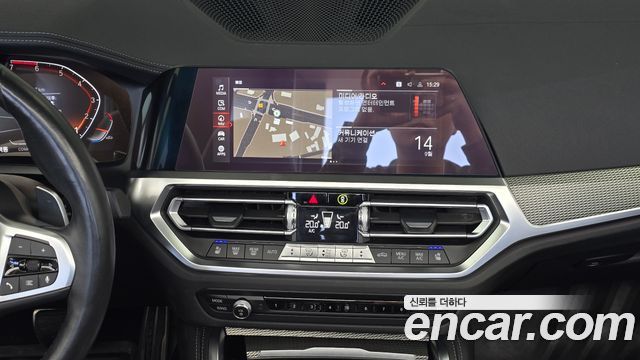 BMW 4 Series (G22) 420i M Sport Convertible 2021 — фото 16
