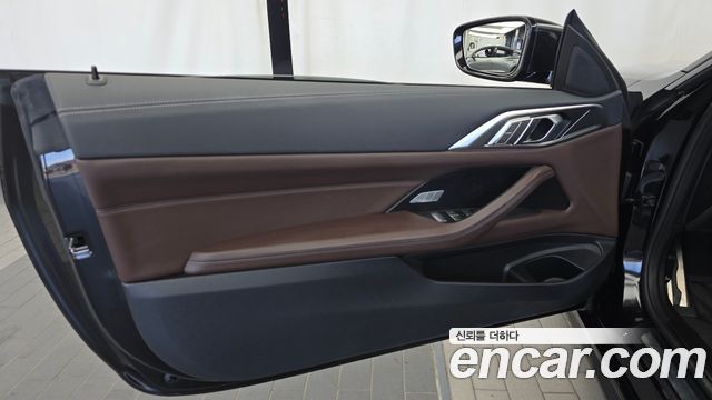 BMW 4 Series (G22) 420i M Sport Convertible 2021 — фото 30