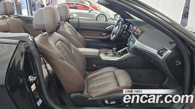 BMW 4 Series (G22) 420i M Sport Convertible 2021 — фото 32
