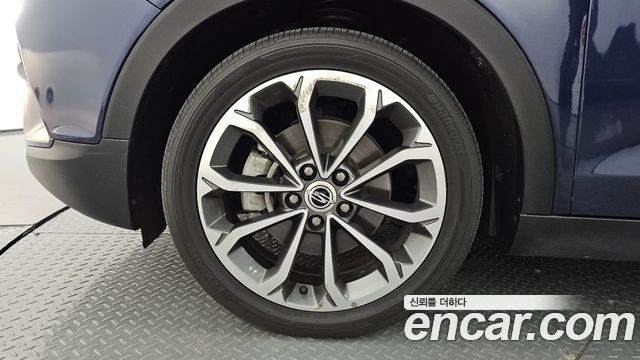 KG Mobility (SsangYong) Tivoli LX 2WD 2017 — фото 5