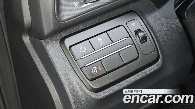 KG Mobility (SsangYong) Tivoli LX 2WD 2017 — фото 14