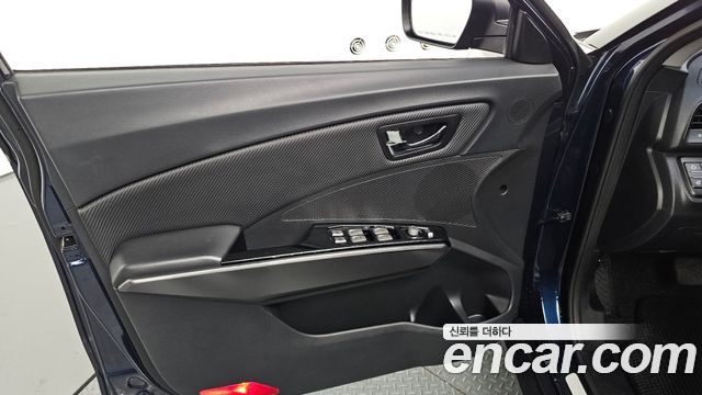 KG Mobility (SsangYong) Tivoli LX 2WD 2017 — фото 24