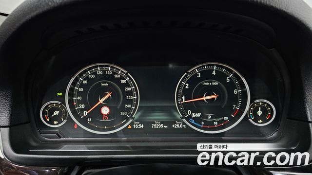BMW 5 Series (F10) 528i 2015 — фото 8