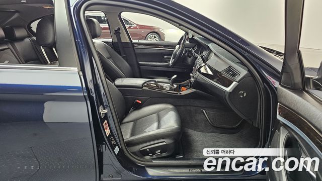 BMW 5 Series (F10) 528i 2015 — фото 11