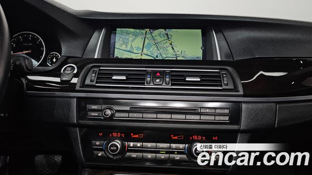 BMW 5 Series (F10) 528i 2015 — фото 14