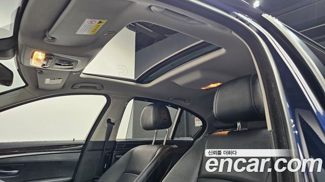 BMW 5 Series (F10) 528i 2015 — фото 19