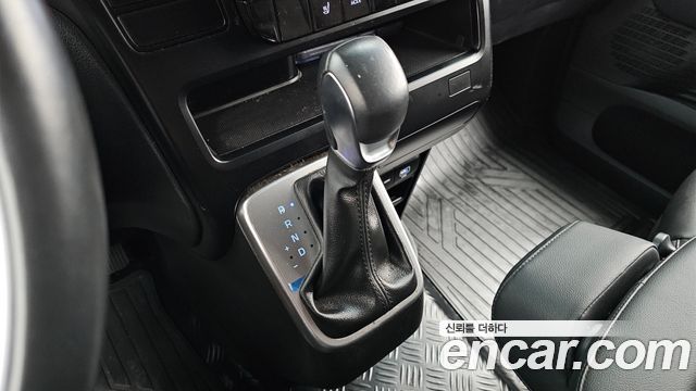 Hyundai Staria HEV 1.6 Cargo 3-Seater Modern 2025 — фото 9
