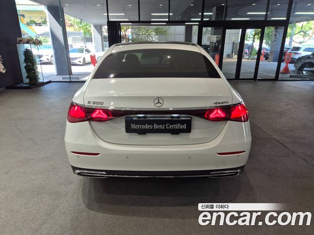 Mercedes-Benz E-Class (W214) E300 4MATIC Exclusive 2026 — фото 4