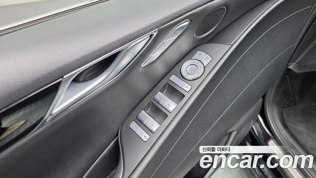 Genesis G80 (RG3) Gasoline 2.5 Turbo AWD 2022 — фото 27