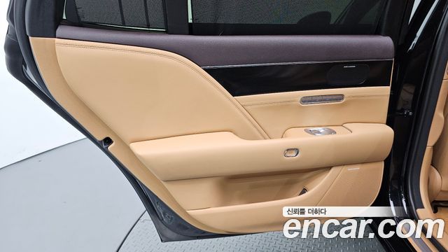 Genesis G90 (RS4) Gasoline 3.5 Turbo 2WD 2022 — фото 25