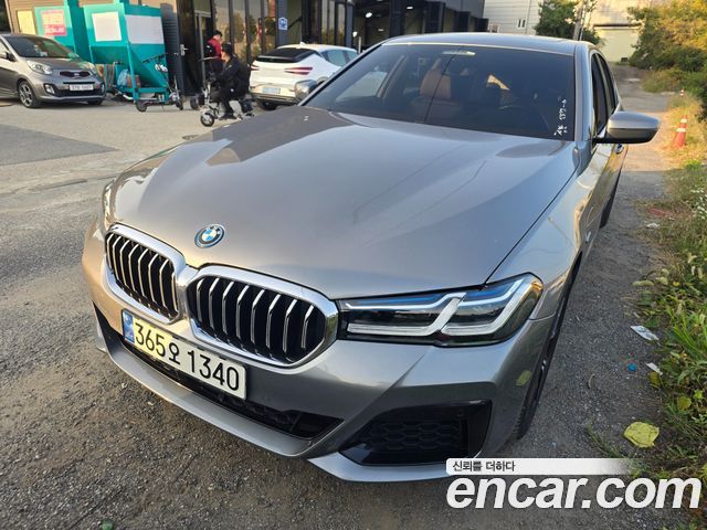 BMW 5 Series (G30) 530e M Sport 2023 — фото 2