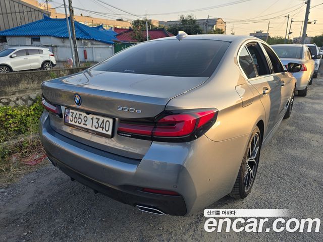 BMW 5 Series (G30) 530e M Sport 2023 — фото 3
