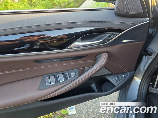BMW 5 Series (G30) 530e M Sport 2023 — фото 8