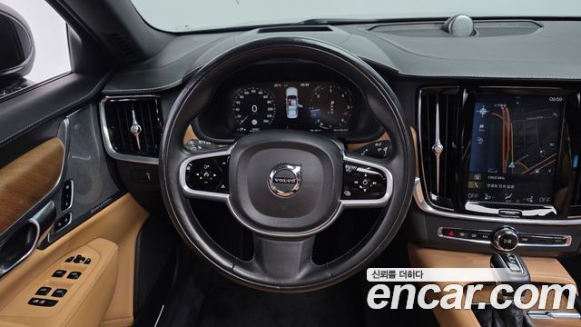 Volvo S90 D5 AWD Inscription 2019 — фото 13