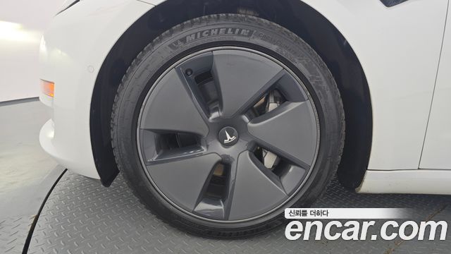 Tesla Model 3 Standard Range Plue RWD 2021 — фото 5