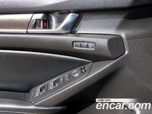 Honda Accord (X) 2.0 Turbo Sport 2018 — фото 16
