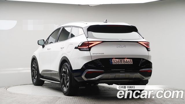 Kia Sportage (V) Gasoline 1.6 Turbo 2WD Signature 2023 — фото 2