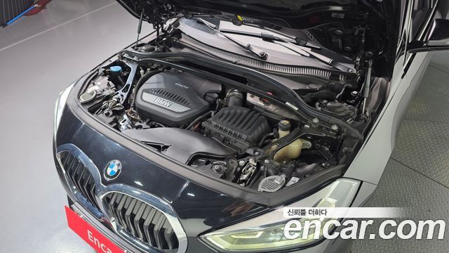 BMW 1 Series (F40) 118d Sport 2020 — фото 6