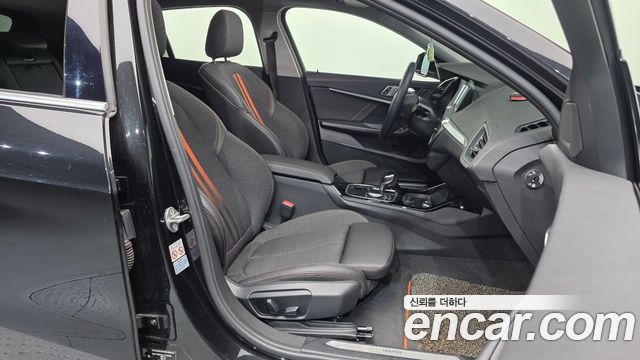 BMW 1 Series (F40) 118d Sport 2020 — фото 11