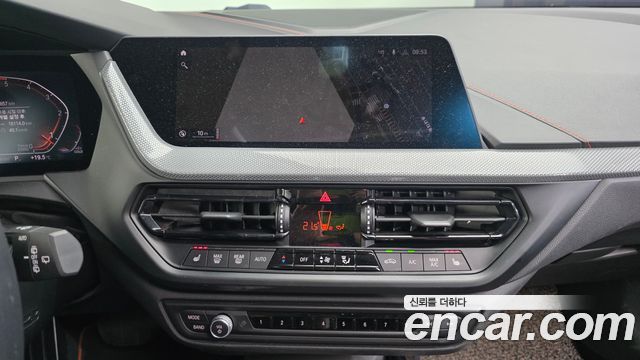 BMW 1 Series (F40) 118d Sport 2020 — фото 14
