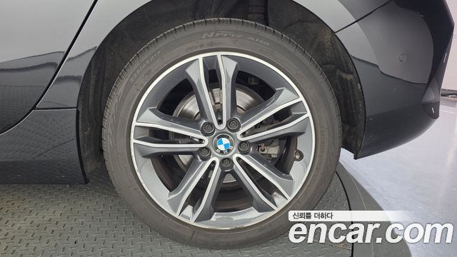 BMW 1 Series (F40) 118d Sport 2020 — фото 21