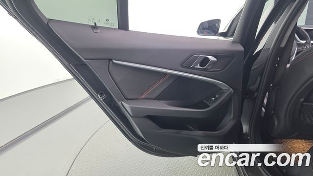 BMW 1 Series (F40) 118d Sport 2020 — фото 25