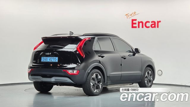 Kia Niro EV Air 2023 — фото 2