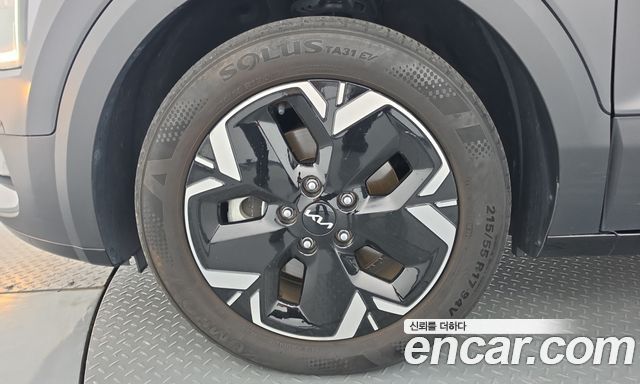 Kia Niro EV Air 2023 — фото 5