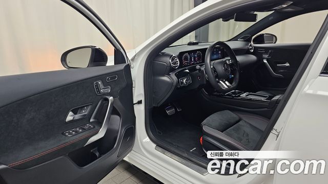 Mercedes-Benz A-Class (W177) AMG A45 S 4MATIC+ Hatchback 2025 — фото 10
