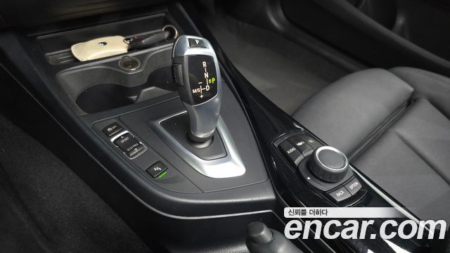 BMW 1 Series (F20) 118d Sport 5Door 2017 — фото 9