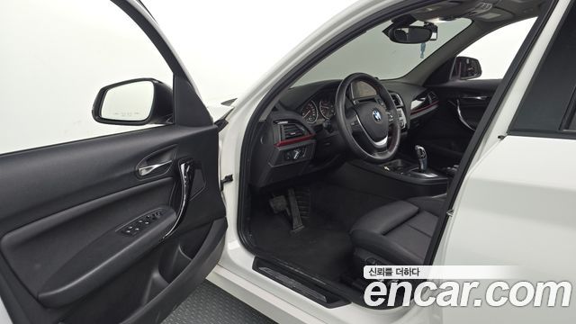 BMW 1 Series (F20) 118d Sport 5Door 2017 — фото 10
