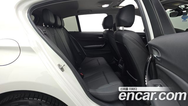 BMW 1 Series (F20) 118d Sport 5Door 2017 — фото 11