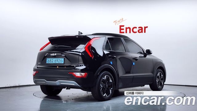 Kia Niro EV Air 2023 — фото 2