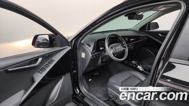 Kia Niro EV Air 2023 — фото 10