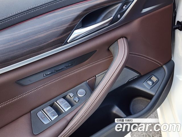 BMW 5 Series (G30) 530i M Sport Package 2021 — фото 12