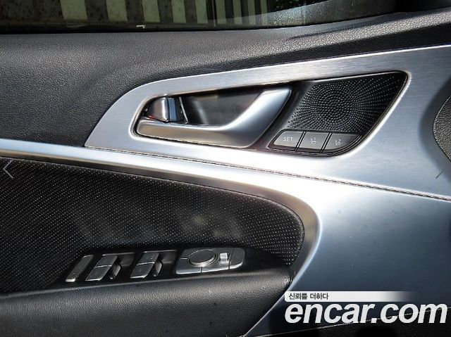 Genesis G70 2.0T AWD Elite 2020 — фото 16