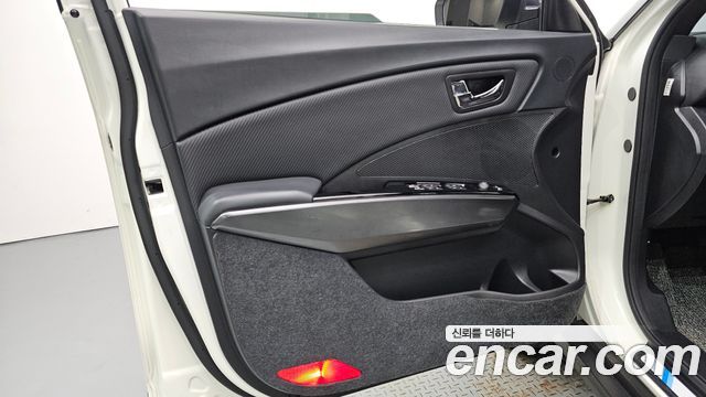 KG Mobility (SsangYong) Very New Tivoli Gasoline 1.5 2WD V7 2020 — фото 24