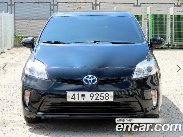 Toyota Prius 1.8 2014 — фото 1