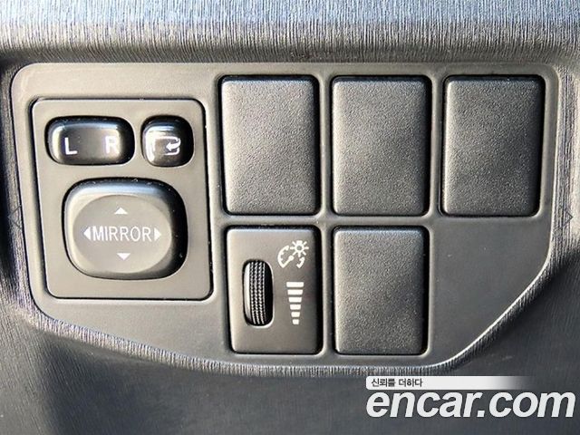 Toyota Prius 1.8 2014 — фото 16