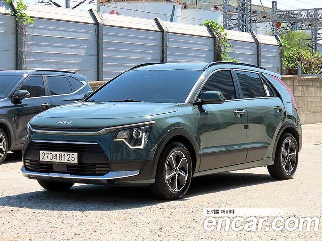 Kia Niro Prestige 2022 — фото 2