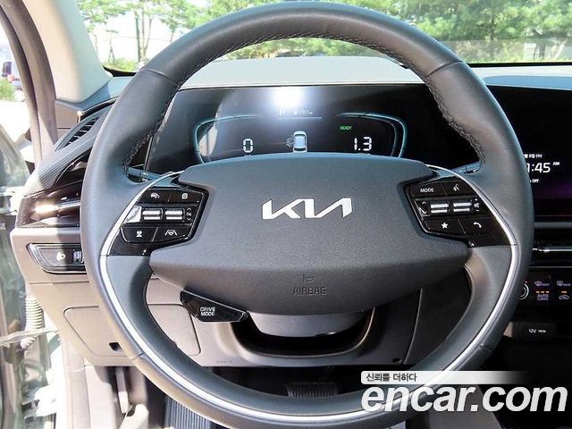 Kia Niro Prestige 2022 — фото 8